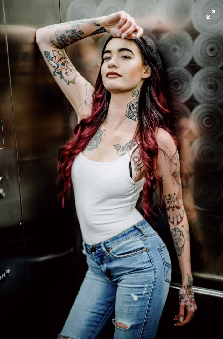Çağlayan Esmer Escort