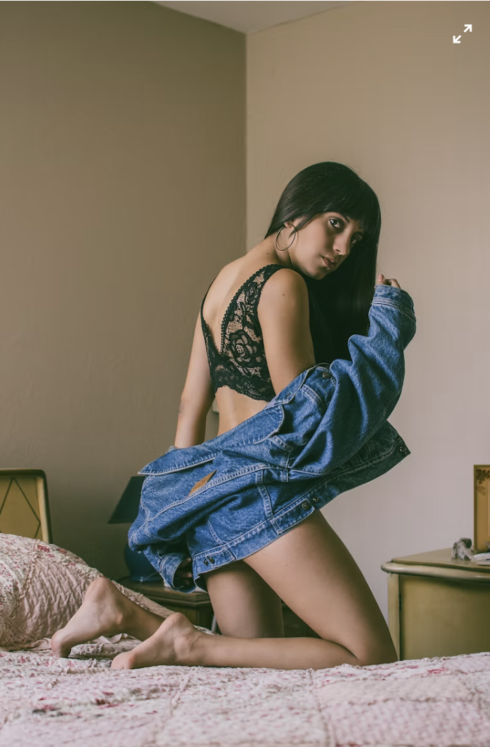 Laleli Sarışın Escort